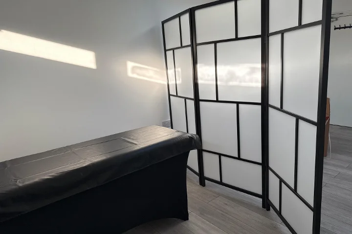 Private treatment space at SatiSkin