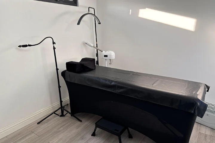 Treatment bed setup in studio
